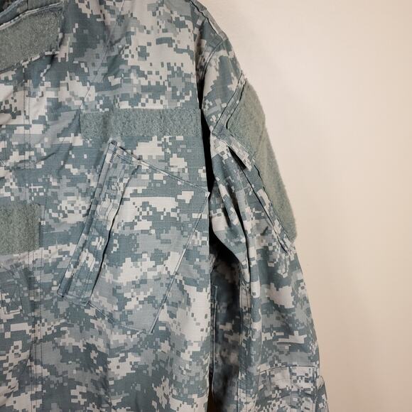 Army Combat Uniform Coat in Digital Camo Size S - Picture 5 of 11